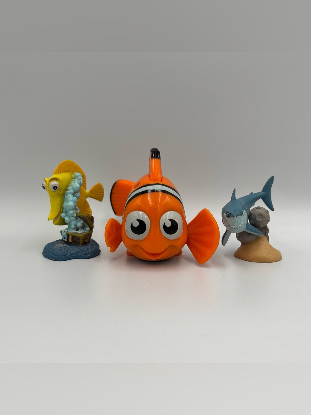 RARE Y2K Disney Finding Nemo Toy Lot Bubbles Nemo Bruce Pixar Collectibles